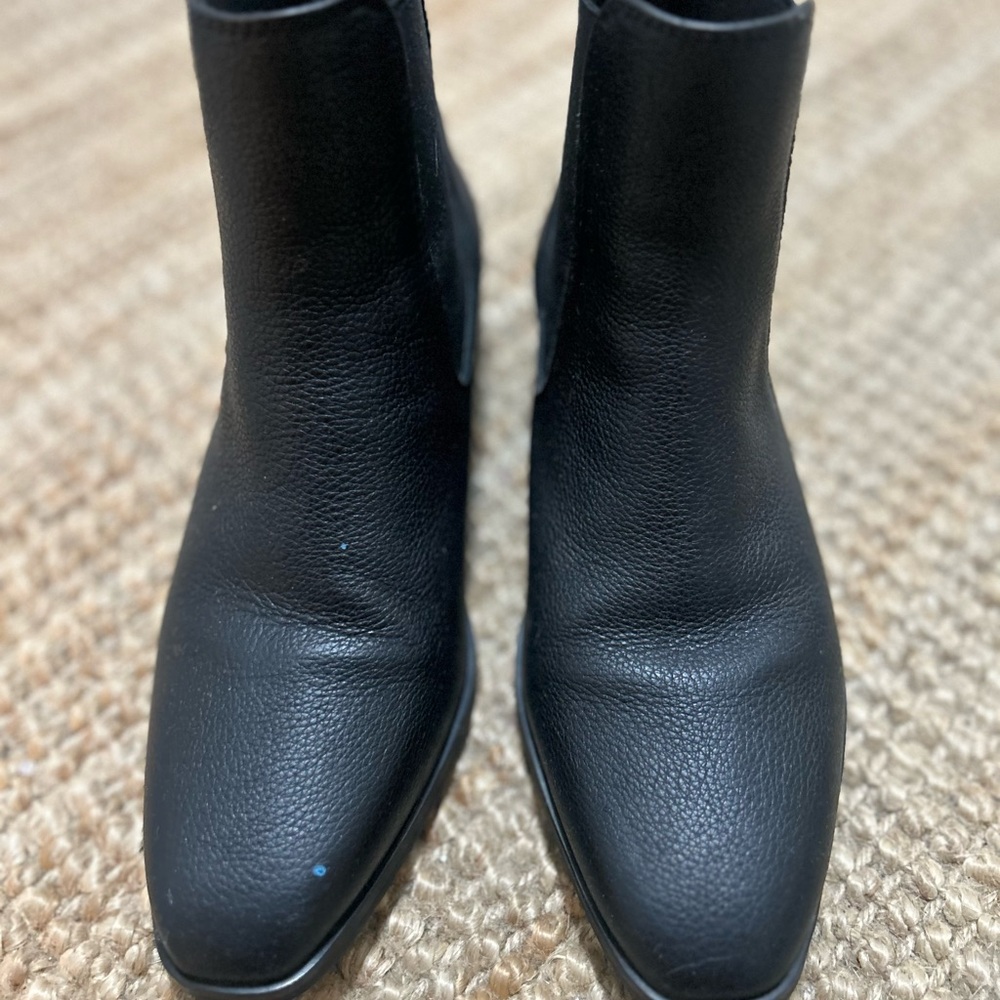 Black Leather ladies Frank & Oak Boots